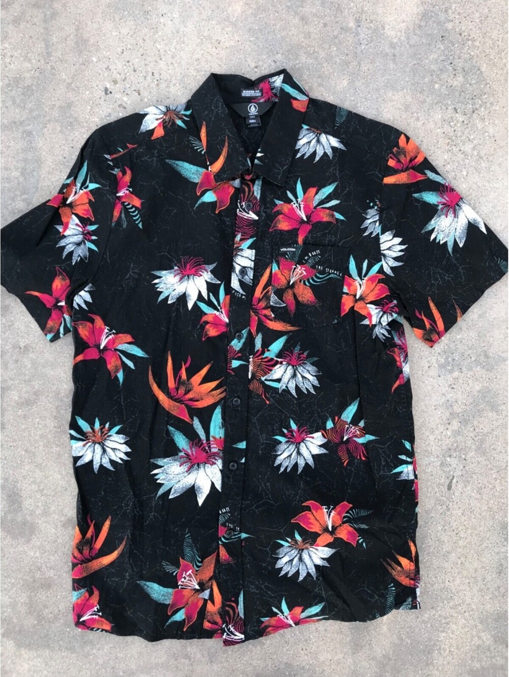 Volcom Floral Black Shirt Youth Large Button Up Short Sleeve 36" Measured Chest
